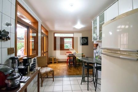 Casa de condomínio à venda com 150m², 3 quartos e 2 vagas Casa de condomínio à venda com 150m², 3 quartos e 2 vagasCozinha e Área de Serviço