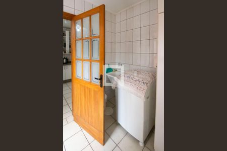 Casa de condomínio à venda com 150m², 3 quartos e 2 vagas Casa de condomínio à venda com 150m², 3 quartos e 2 vagasCozinha e Área de Serviço