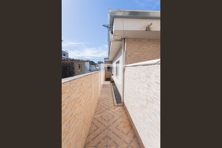 Casa à venda com 300m², 4 quartos e 3 vagas Casa à venda com 300m², 4 quartos e 3 vagasCorredor lateral