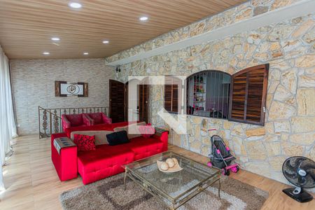 Casa à venda com 300m², 4 quartos e 3 vagas Casa à venda com 300m², 4 quartos e 3 vagasVaranda e Sala de Tv 2