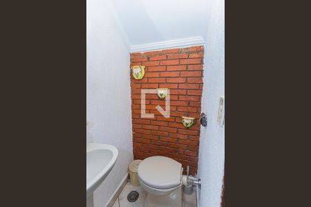 Casa à venda com 300m², 4 quartos e 3 vagas Casa à venda com 300m², 4 quartos e 3 vagasLavabo