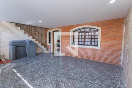 Casa à venda com 300m², 4 quartos e 3 vagas Casa à venda com 300m², 4 quartos e 3 vagasGaragem