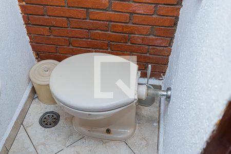 Casa à venda com 300m², 4 quartos e 3 vagas Casa à venda com 300m², 4 quartos e 3 vagasLavabo