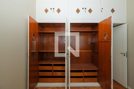 Apartamento para alugar com 120m², 3 quartos e 1 vagaQuarto 2 - Armários