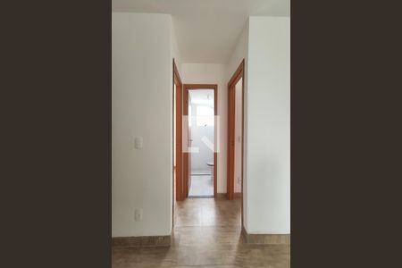 Corredor de apartamento à venda com 2 quartos, 42m² em Feitoria, São Leopoldo