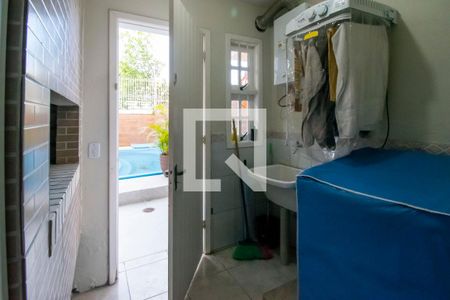 Casa à venda com 242m², 3 quartos e 3 vagas Casa à venda com 242m², 3 quartos e 3 vagasÁrea de Serviço