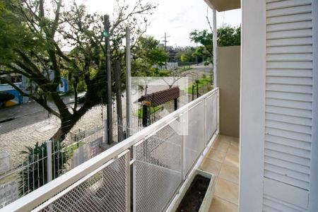 Casa à venda com 242m², 3 quartos e 3 vagas Casa à venda com 242m², 3 quartos e 3 vagasSacada da Suíte