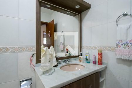 Casa à venda com 242m², 3 quartos e 3 vagas Casa à venda com 242m², 3 quartos e 3 vagasBanheiro