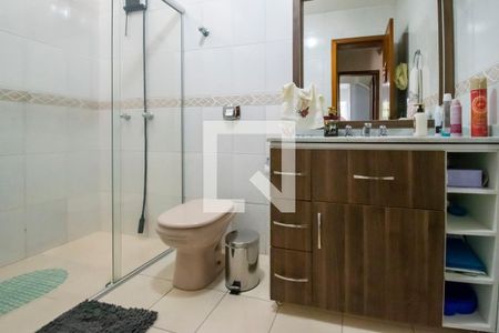 Casa à venda com 242m², 3 quartos e 3 vagas Casa à venda com 242m², 3 quartos e 3 vagasBanheiro