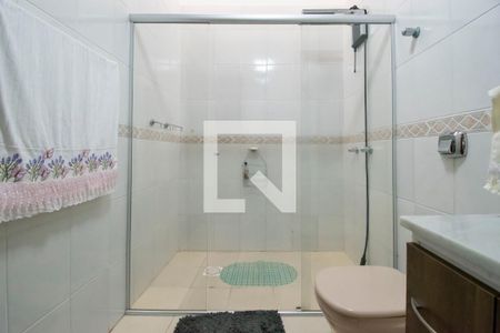 Casa à venda com 242m², 3 quartos e 3 vagas Casa à venda com 242m², 3 quartos e 3 vagasBanheiro