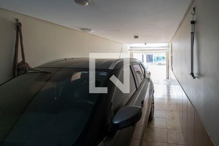 Casa à venda com 242m², 3 quartos e 3 vagas Casa à venda com 242m², 3 quartos e 3 vagasGaragem