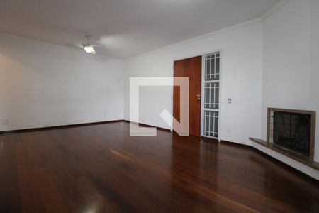 Sala de apartamento para alugar com 3 quartos, 138m² em Cambuí, Campinas