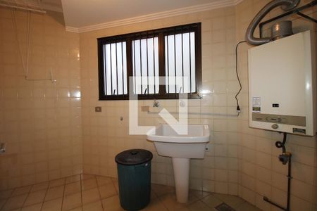 Apartamento para alugar com 138m², 3 quartos e 3 vagasÁrea de Serviço