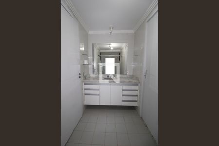 Apartamento para alugar com 138m², 3 quartos e 3 vagasBanheiro americano (Quartos 1 e 2)