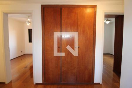 Apartamento para alugar com 138m², 3 quartos e 3 vagasCorredor