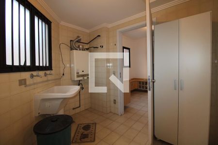 Apartamento para alugar com 138m², 3 quartos e 3 vagasÁrea de Serviço