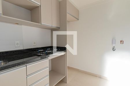 Apartamento para alugar com 47m², 2 quartos e 1 vaga Apartamento para alugar com 47m², 2 quartos e 1 vagaCozinha e Área de Serviço