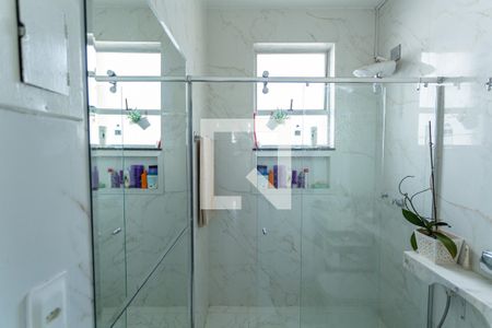 Apartamento à venda com 85m², 2 quartos e 1 vaga Apartamento à venda com 85m², 2 quartos e 1 vagaBanheiro Social