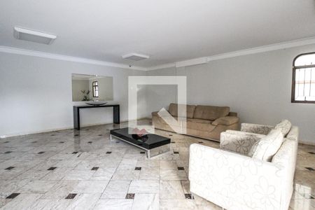 Apartamento à venda com 75m², 2 quartos e 1 vaga Apartamento à venda com 75m², 2 quartos e 1 vagaHall