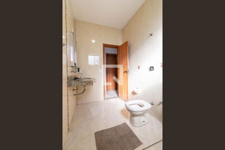 Casa para alugar com 450m², 4 quartos e 3 vagasBanheiro Social