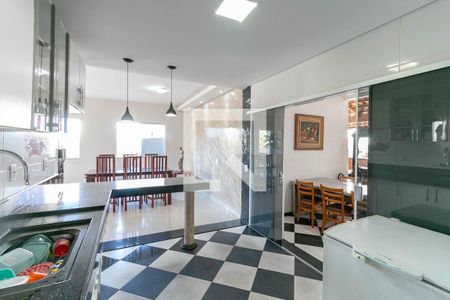 Casa para alugar com 450m², 4 quartos e 3 vagasCozinha