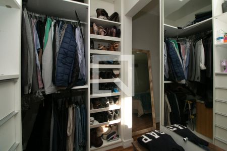 Casa à venda com 145m², 3 quartos e 2 vagasCloset