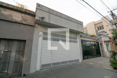 Casa à venda com 145m², 3 quartos e 2 vagasFachada