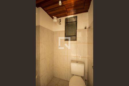Banheiro de kitnet/studio para alugar com 1 quarto, 25m² em Centro Histórico, Porto Alegre