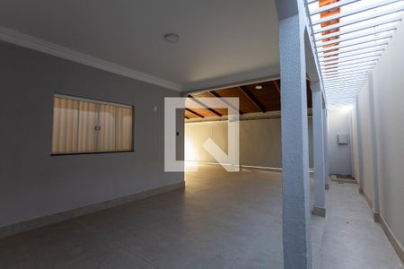 Casa para alugar com 430m², 4 quartos e 3 vagas Casa para alugar com 430m², 4 quartos e 3 vagasGaragem