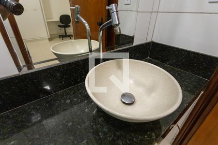 Casa para alugar com 430m², 4 quartos e 3 vagas Casa para alugar com 430m², 4 quartos e 3 vagasBanheiro da Suíte 2