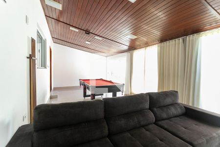 Casa para alugar com 430m², 4 quartos e 3 vagas Casa para alugar com 430m², 4 quartos e 3 vagasSala de TV 2