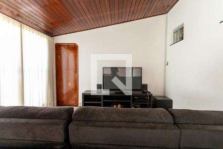 Casa para alugar com 430m², 4 quartos e 3 vagas Casa para alugar com 430m², 4 quartos e 3 vagasSala de TV 2