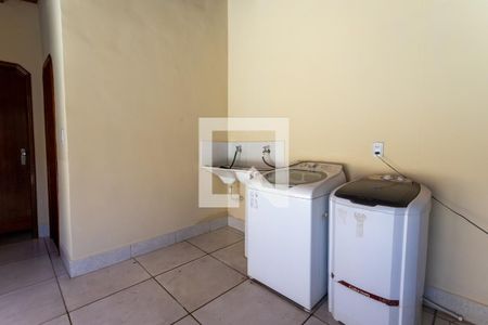 Casa para alugar com 430m², 4 quartos e 3 vagas Casa para alugar com 430m², 4 quartos e 3 vagasÁrea de Serviço