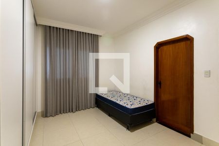 Casa para alugar com 430m², 4 quartos e 3 vagas Casa para alugar com 430m², 4 quartos e 3 vagasSuíte 2
