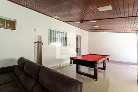 Casa para alugar com 430m², 4 quartos e 3 vagas Casa para alugar com 430m², 4 quartos e 3 vagasSala de TV 2