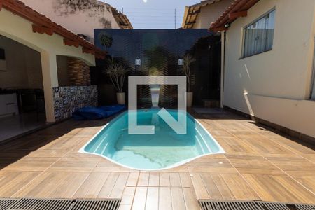 Casa para alugar com 430m², 4 quartos e 3 vagas Casa para alugar com 430m², 4 quartos e 3 vagasPiscina