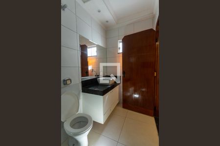 Casa para alugar com 430m², 4 quartos e 3 vagas Casa para alugar com 430m², 4 quartos e 3 vagasBanheiro da Suíte 1