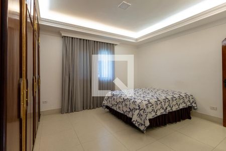 Casa para alugar com 430m², 4 quartos e 3 vagas Casa para alugar com 430m², 4 quartos e 3 vagasSuíte 1