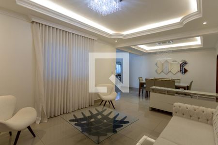Sala de Estar de casa para alugar com 4 quartos, 430m² em Parque Amazonia, Goiânia