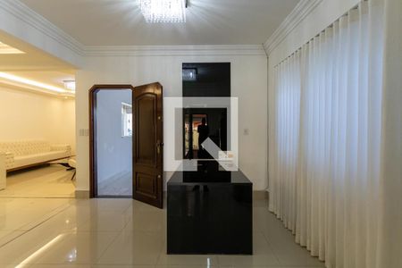 Casa para alugar com 430m², 4 quartos e 3 vagas Casa para alugar com 430m², 4 quartos e 3 vagasSala de Jantar