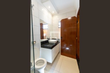 Casa para alugar com 430m², 4 quartos e 3 vagas Casa para alugar com 430m², 4 quartos e 3 vagasBanheiro da Suíte 1