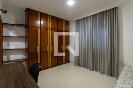 Casa para alugar com 430m², 4 quartos e 3 vagas Casa para alugar com 430m², 4 quartos e 3 vagasSuíte 3