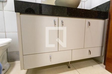 Casa para alugar com 430m², 4 quartos e 3 vagas Casa para alugar com 430m², 4 quartos e 3 vagasBanheiro da Suíte 2