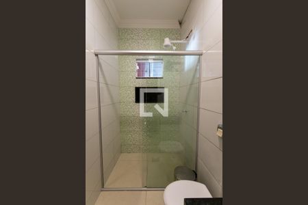 Casa para alugar com 430m², 4 quartos e 3 vagas Casa para alugar com 430m², 4 quartos e 3 vagasBanheiro da Suíte 2
