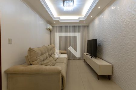 Casa para alugar com 430m², 4 quartos e 3 vagas Casa para alugar com 430m², 4 quartos e 3 vagasSala de TV 1