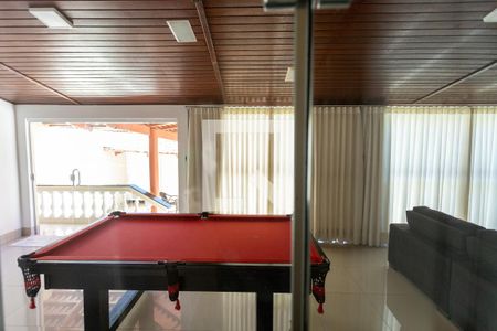 Casa para alugar com 430m², 4 quartos e 3 vagas Casa para alugar com 430m², 4 quartos e 3 vagasSala de TV 2