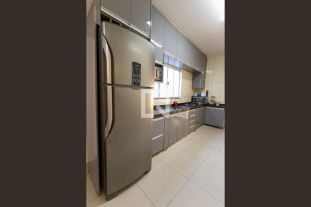 Casa para alugar com 430m², 4 quartos e 3 vagas Casa para alugar com 430m², 4 quartos e 3 vagasCozinha