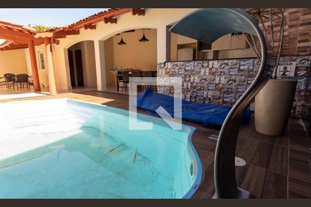 Casa para alugar com 430m², 4 quartos e 3 vagas Casa para alugar com 430m², 4 quartos e 3 vagasPiscina