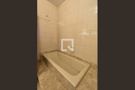 Apartamento para alugar com 314m², 3 quartos e 2 vagasBanheiro Suíte 01