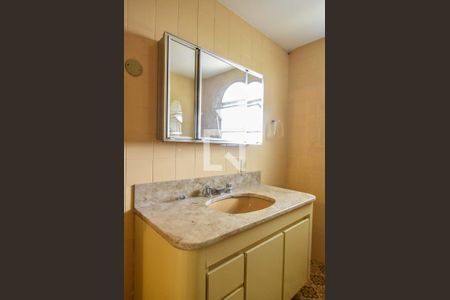 Apartamento para alugar com 314m², 3 quartos e 2 vagasBanheiro 02